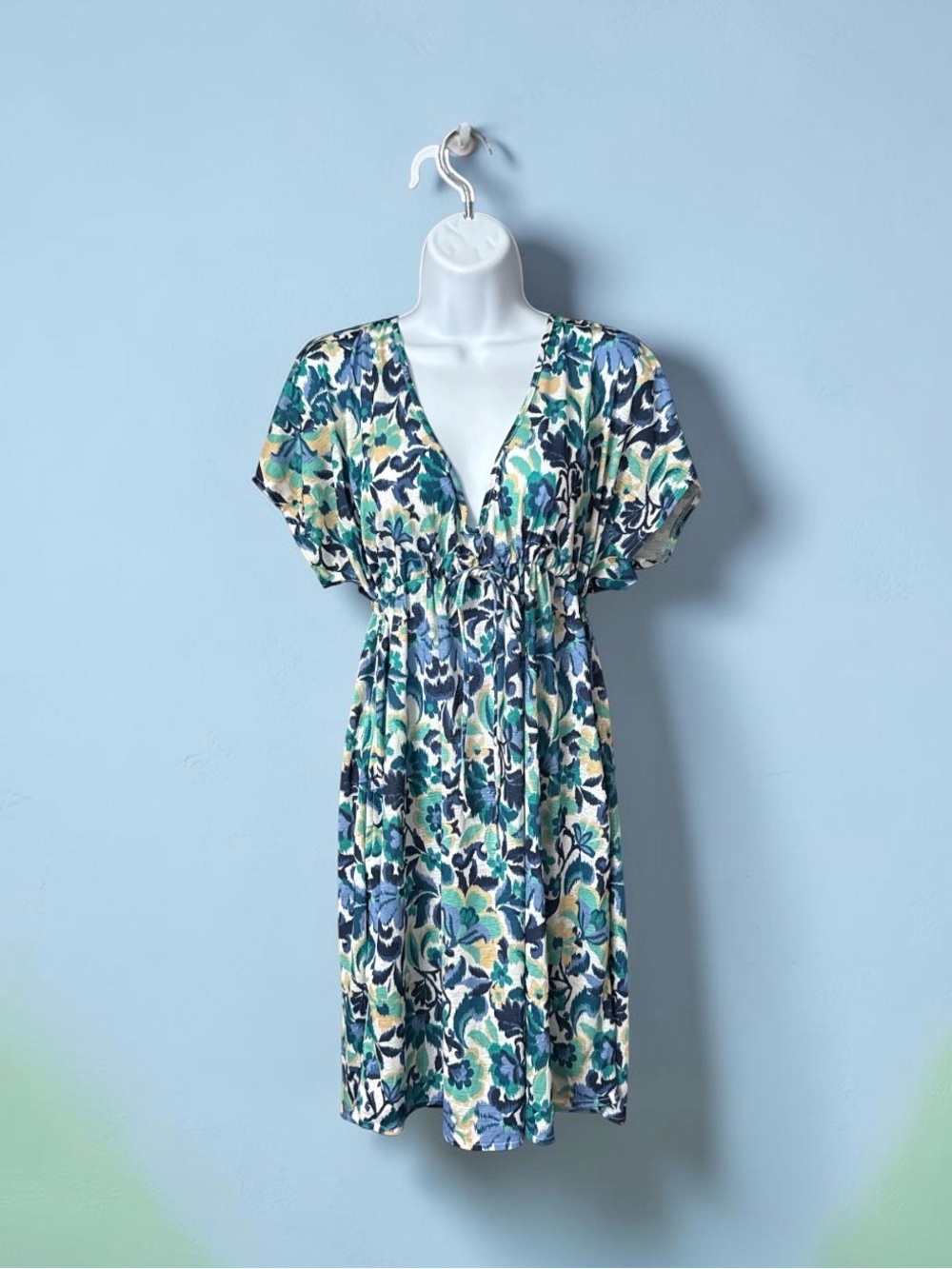 V-Neck Floral Drawstring Waist Dress in Blue & Green